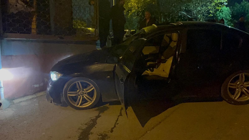 Kaza yaptı aracı bırakıp kaçtı