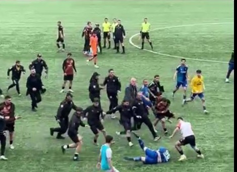 Artvin’de amatör maçta kavga