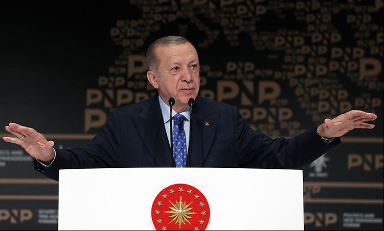 Erdoğan'dan siyasete satranç benzetmesi