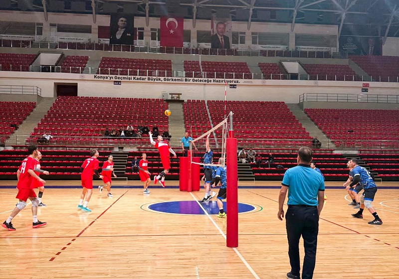 Konya'da voleybol şöleni yaşanıyor
