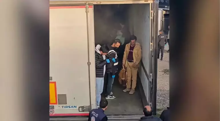 Yurt genelinde kaçak göçmen operasyonları