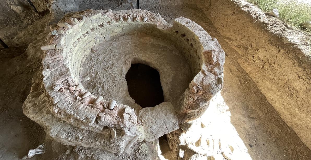 Şükran Mahallesindeki kazılarda Anadolu Selçuklulardan kalma seramik fırını bulundu