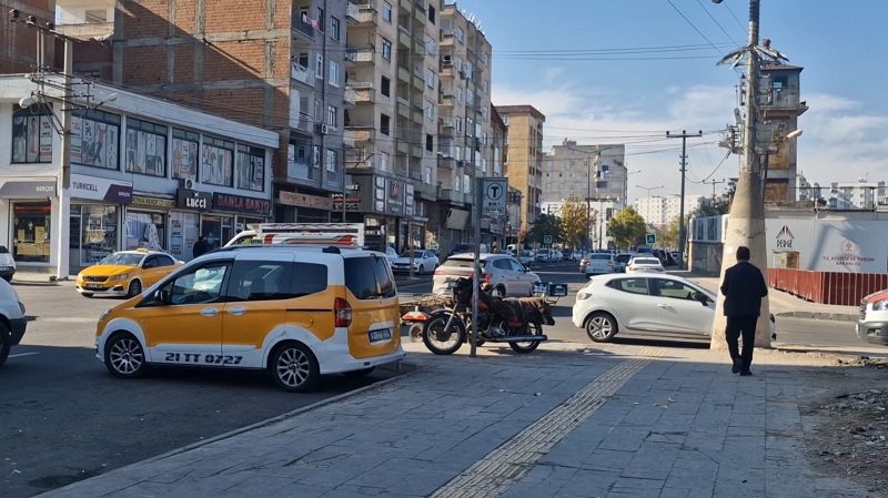 Diyarbakır’da taksi durağına silahlı saldırı