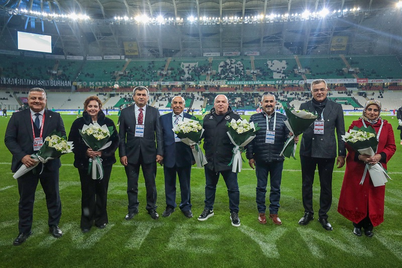 Konyaspor'dan Öğretmenler Günü kutlaması