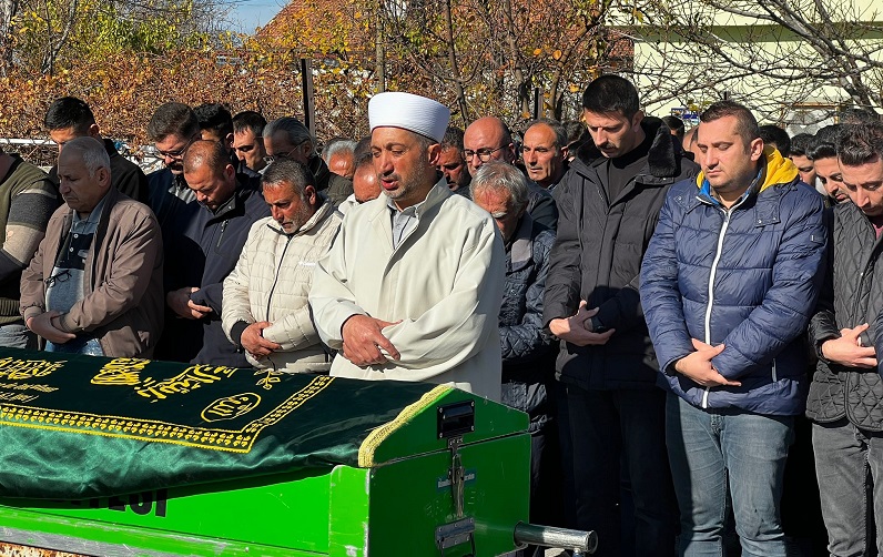 Nefes borusuna jelibon kaçtı