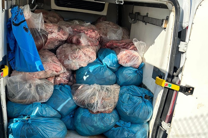 2 ton kaçak sakatat ele geçirildi