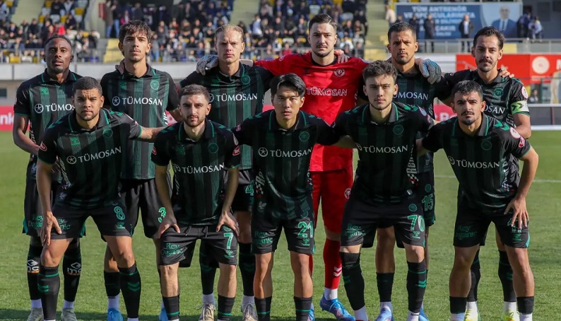 Konyaspor kupada bir adım daha yükseldi