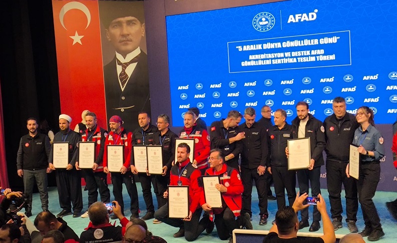 AKUB ekibi akreditasyon sürecini tamamladı