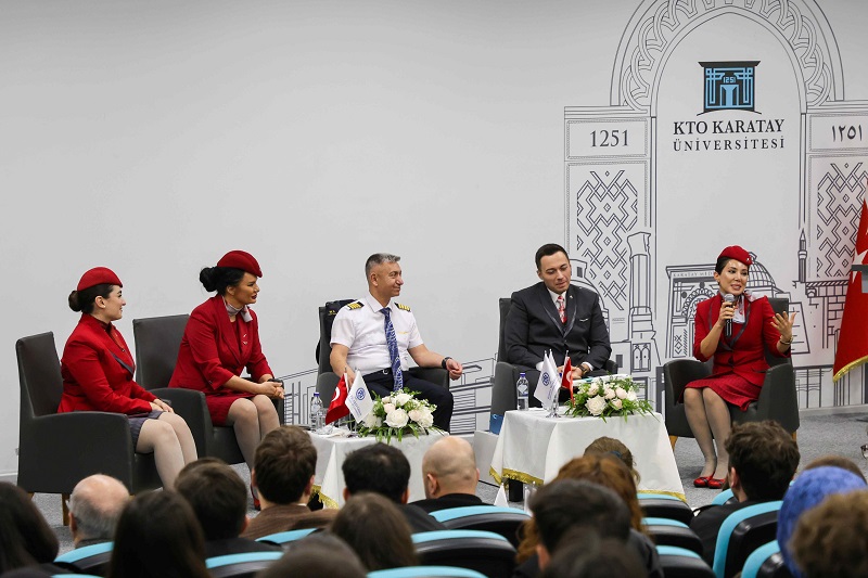 Sektörün öncü isimleri öğrencilerle buluştu