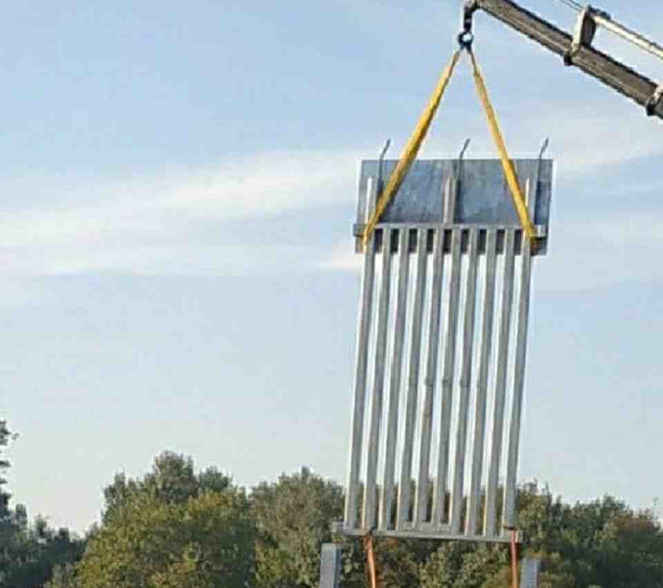 Yunanistan sınıra 27 km'lik metal çit yapımına başladı