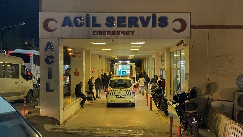 Görümce eski yengesini bıçakladı