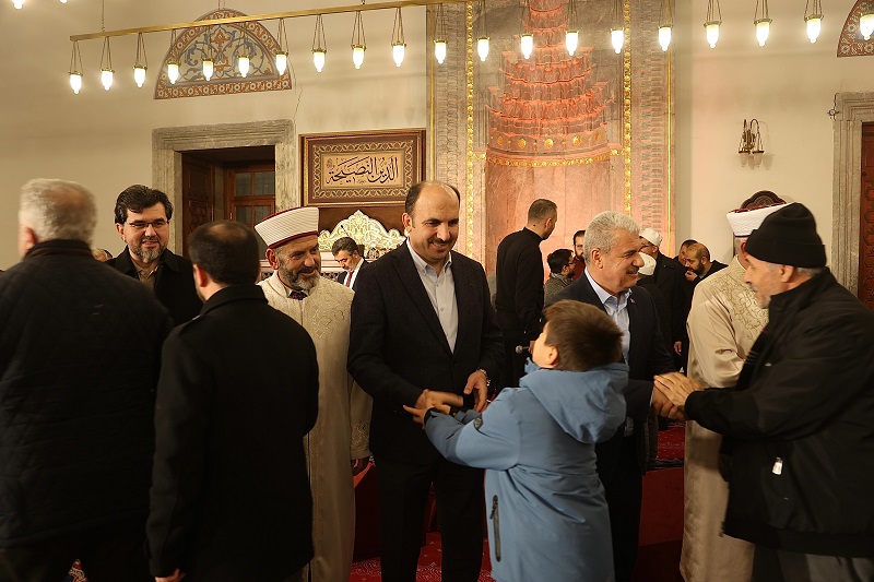 Regaip Kandili'nde vatandaşlarla buluştular