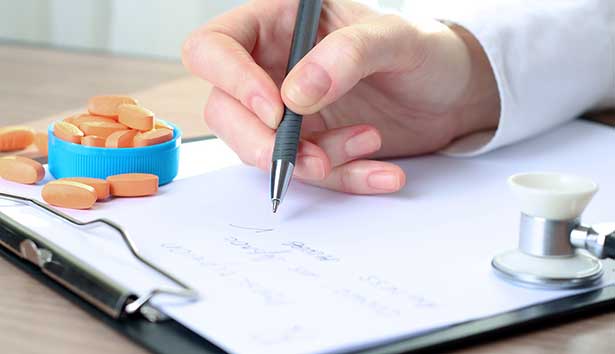 Sahte reçete ve SGK'yı zarara uğratma iddiası