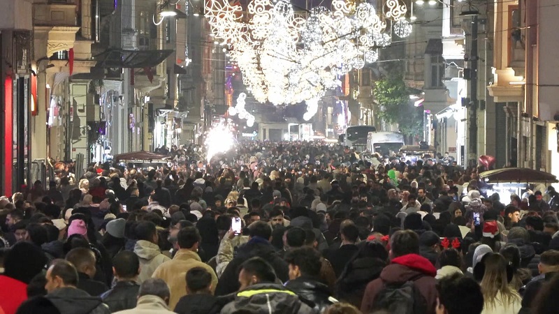 Taksim Meydanı'nda yeni yıl coşkusu