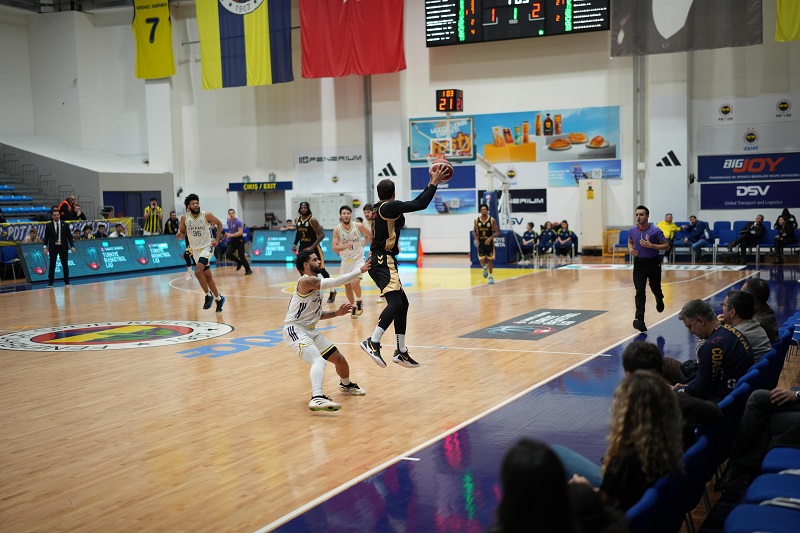 Konya Büyükşehir Belediyespor galibiyetle başladı