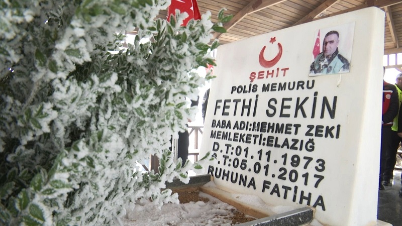 Şehit Fethi Sekin kabri başında anıldı