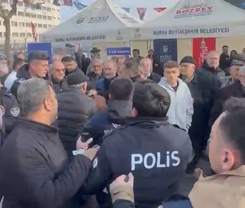 Bursa Büyükşehir Belediye Başkanına saldırı girişimi