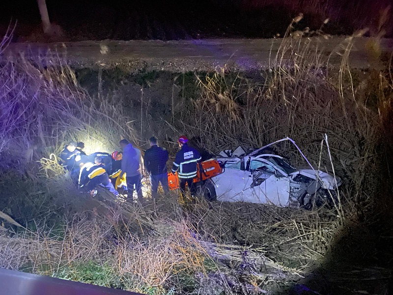 Otomobil dere yatağına uçtu: 1 ölü, 3 ağır yaralı