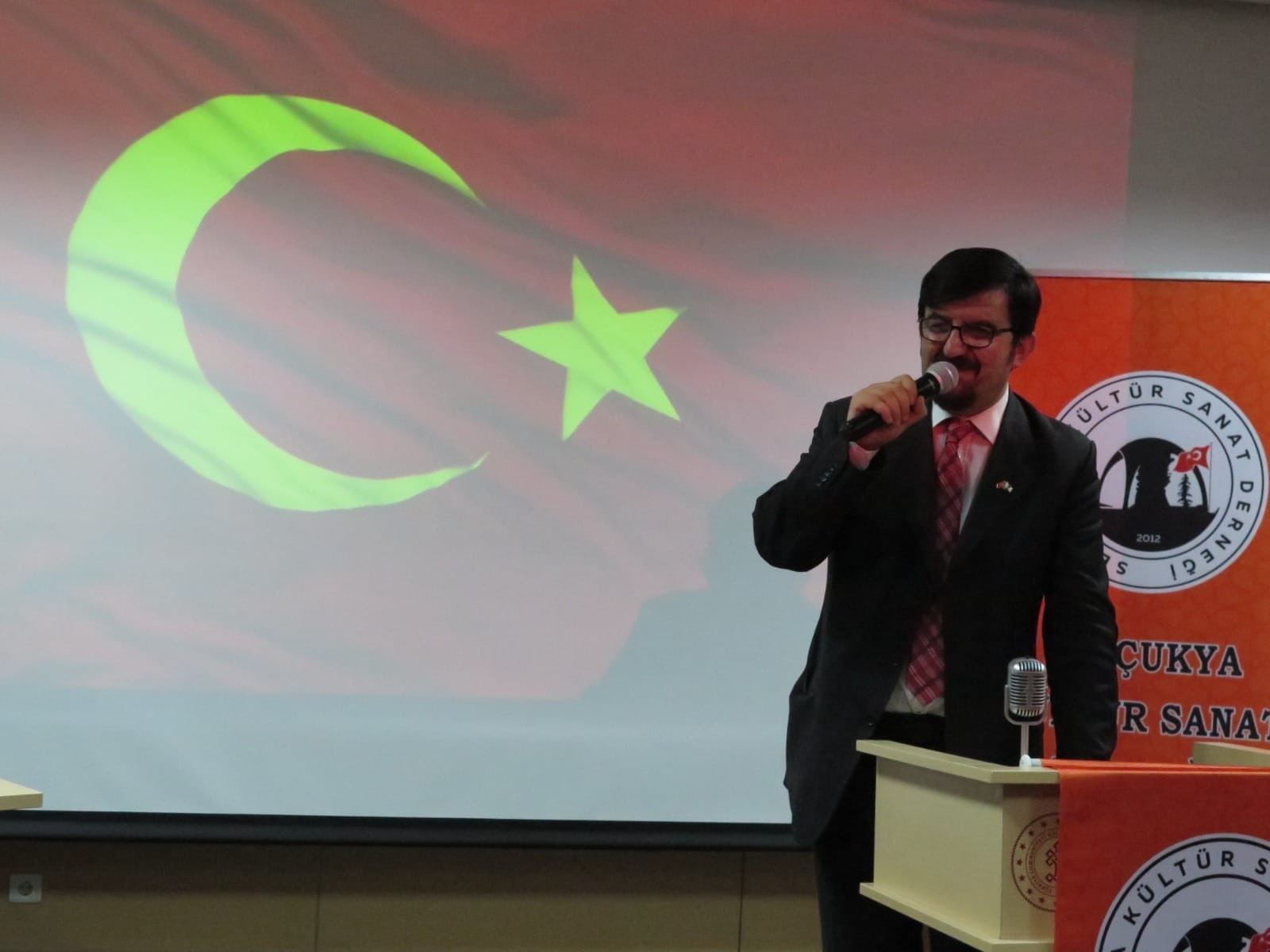 Selçukya'da Cumhuriyet ve Atatürk şiirleri okundu