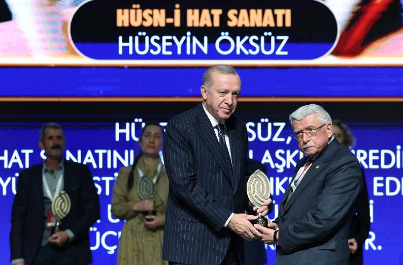 Konyalı hattat Öksüz'e  anlamlı ödül