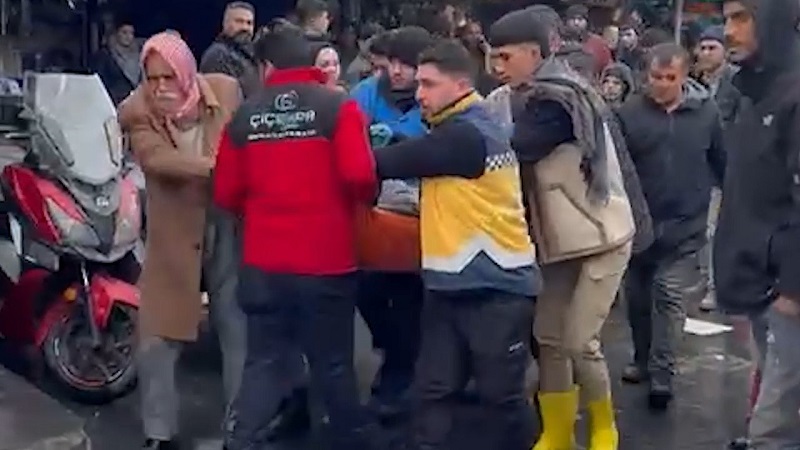 Sanal medya ünlüsü kasaba silahlı saldırı