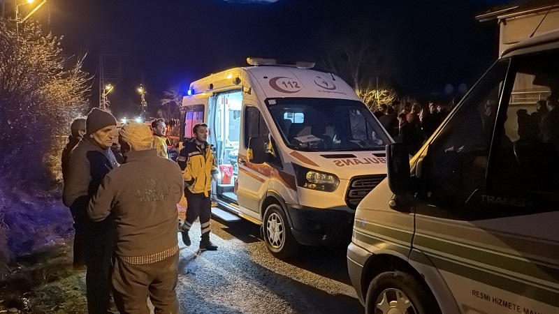 Tartıştığı eşini öldürüp, intihar etti
