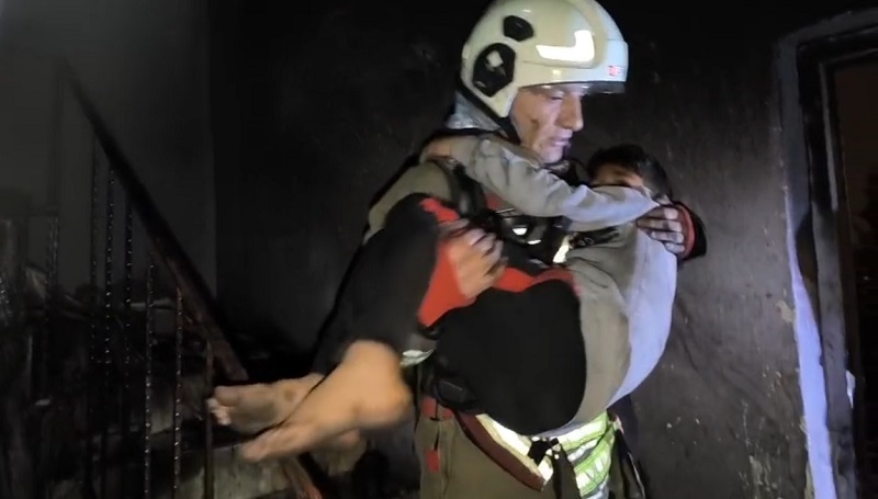 Hatay'da yangın: 7 kişi dumandan etkilendi