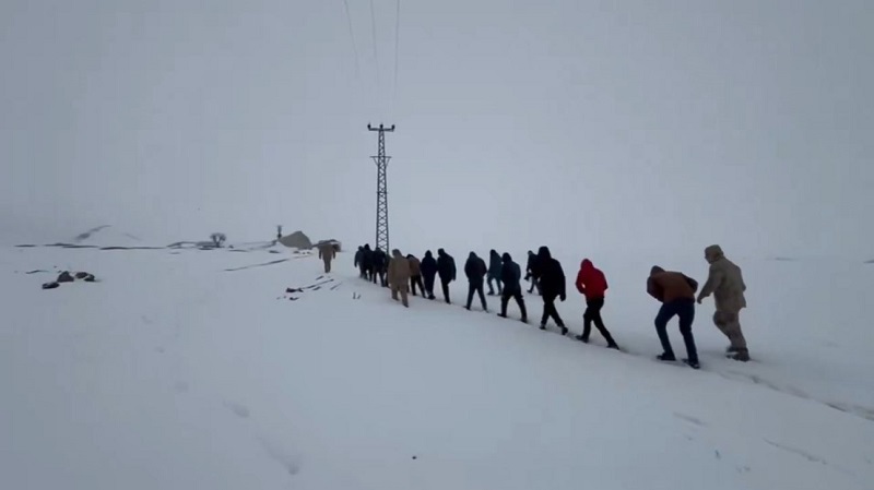 26 ilde göçmen kaçakçılığı operasyonu