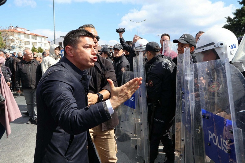 Belediye başkanına 'hakaret' suçundan para cezası