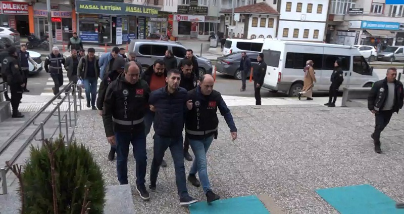 Telefon dolandırıcılarına GSM hattı temin etmişler