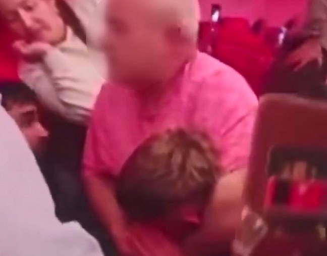 Antalya'dan kalkan uçakta yolcu kavgası