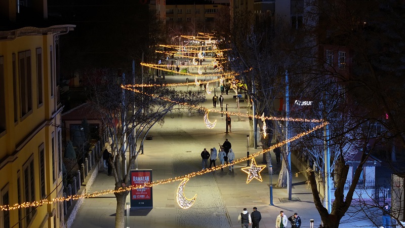 İşyerleri sahura kadar açık olacak