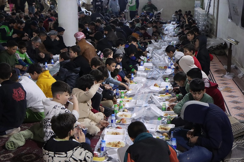Konya Büyükşehir Suriye'de iftar sofrası kuruyor
