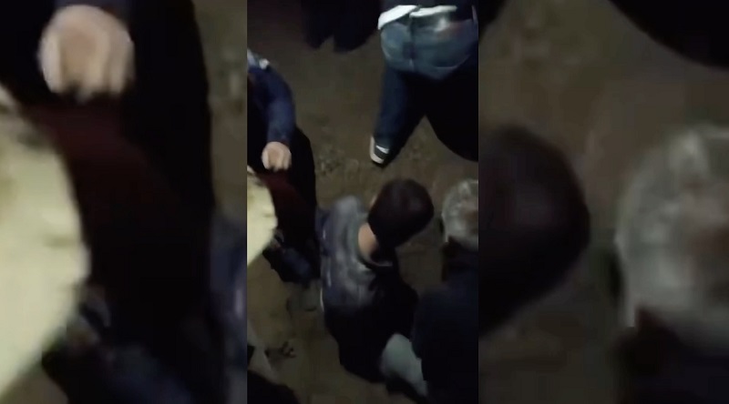 Beton santralinde beline kadar kuma gömüldü