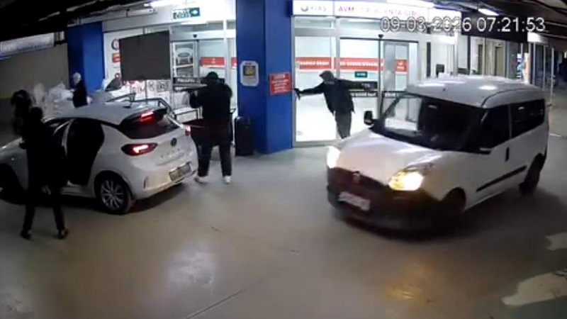 Kuyumcukent'te uzun namlulu silahlarla soygun