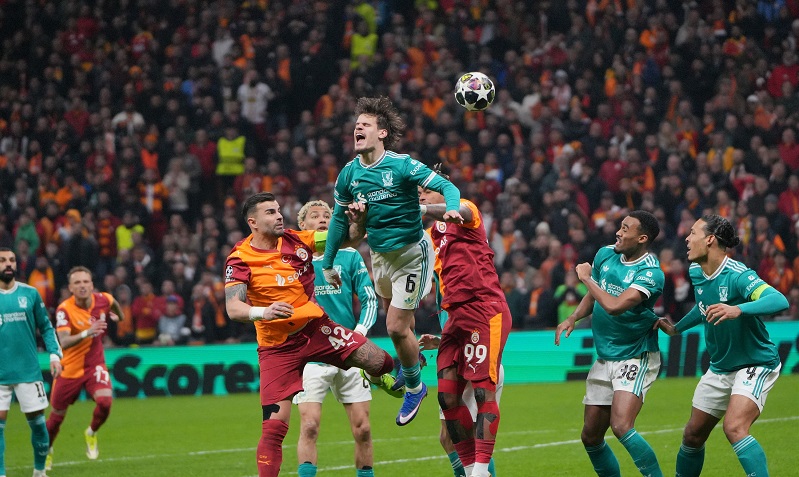 Tur kapısı aralandı