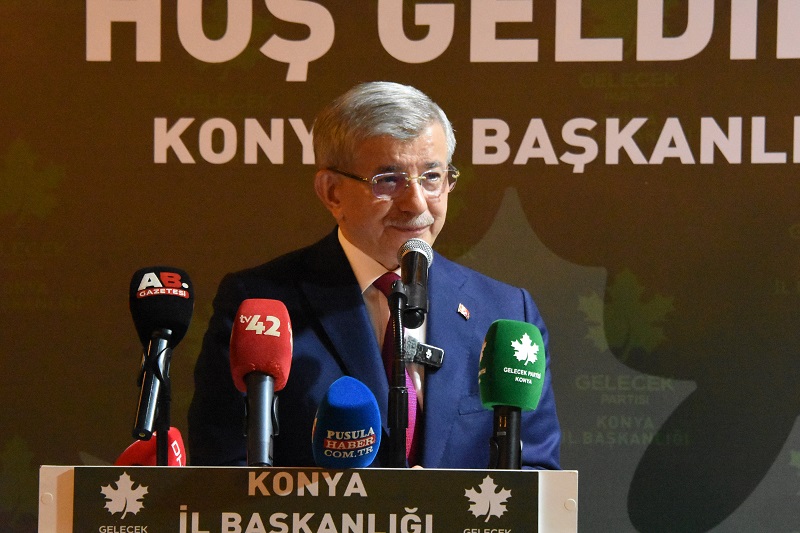 Ahmet Davutoğlu Konya'da konuştu