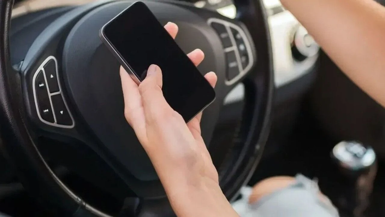 Direksiyon başında içerik çekenler dikkat!