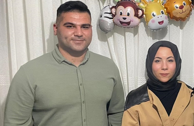 Yan yana toprağa verildiler