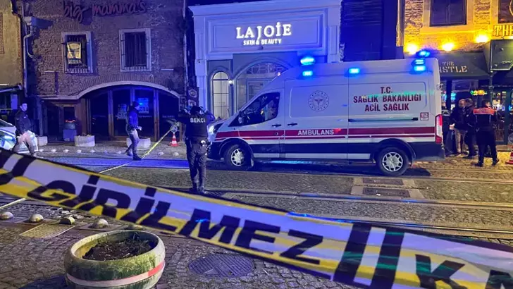 Eğlence mekanına silahlı saldırı; 2 ölü, 3 yaralı