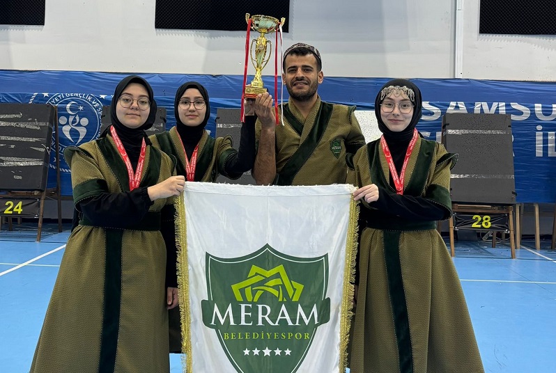 Meramlı okçular Türkiye 3.sü oldu