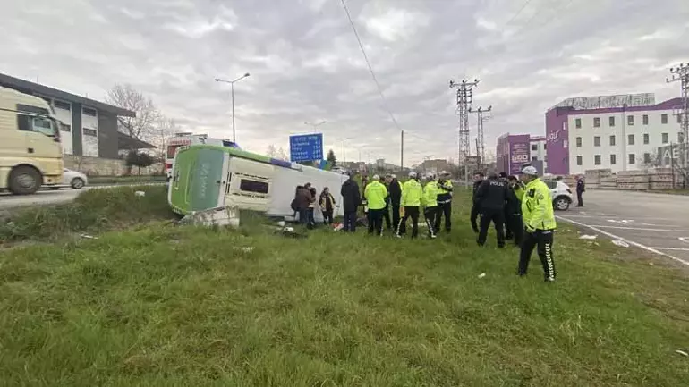 Samsun'da otobüs yan yattı