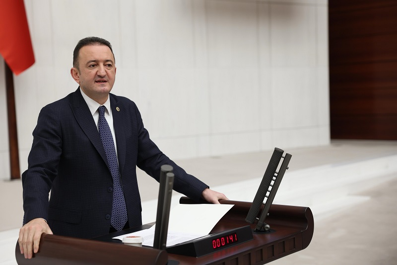 "Her 3 vatandaştan biri işsiz"