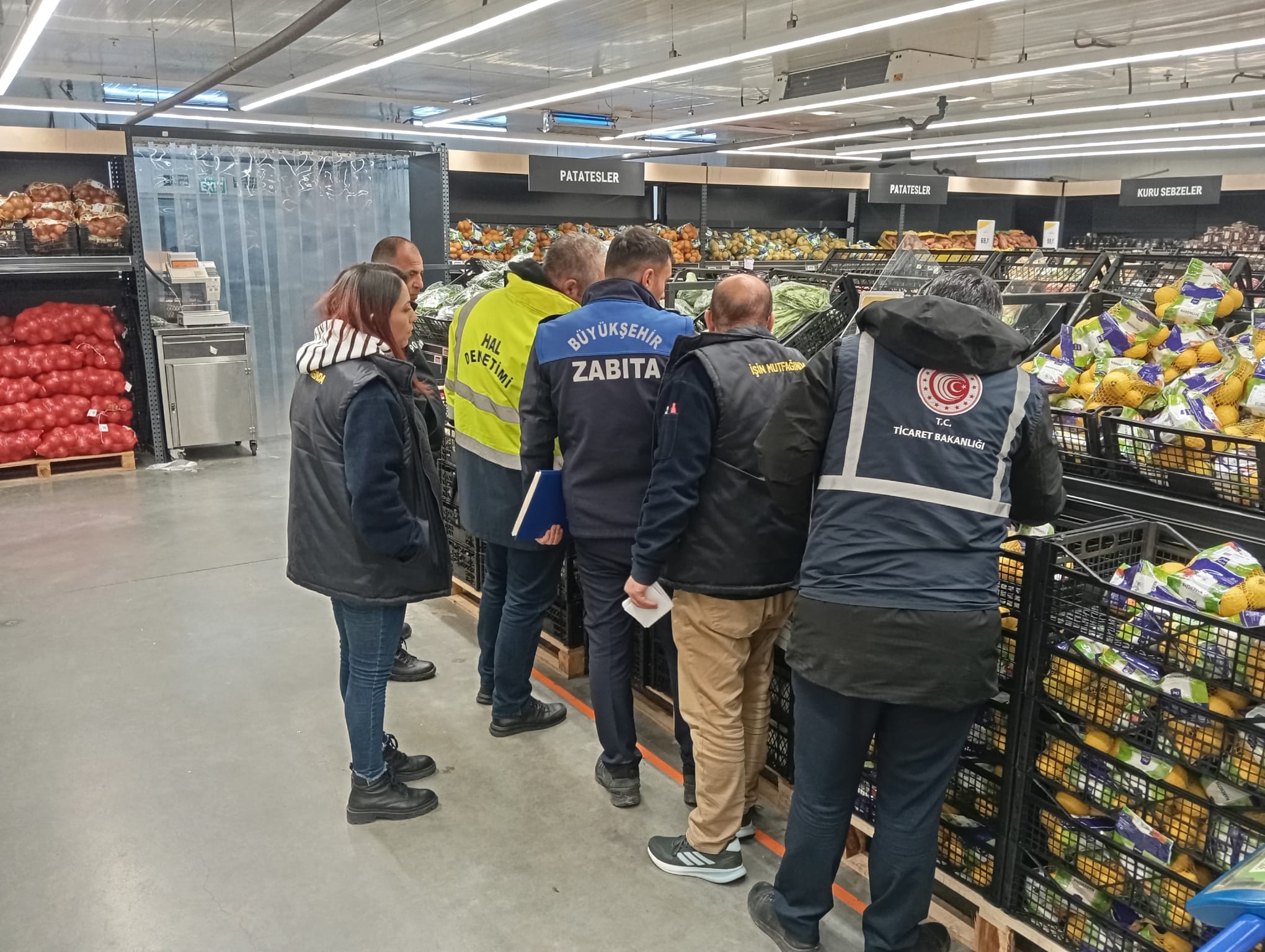 Hal ve marketlere ceza yağdı!