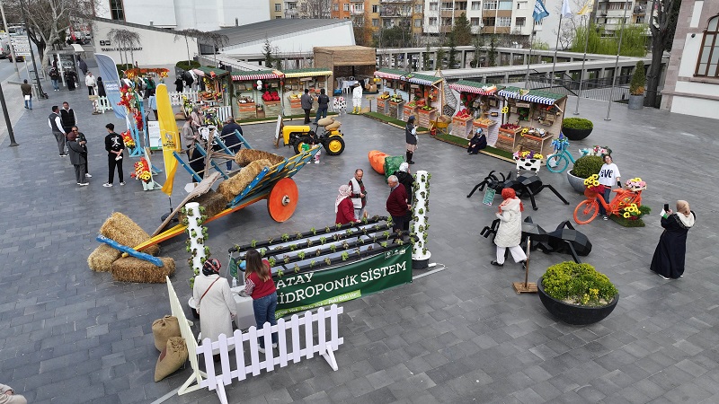 Özel stantlara yoğun ilgi