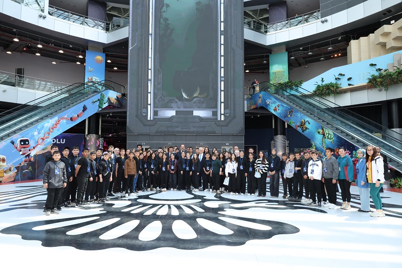 Konya protokolü öğrencilerle buluştu