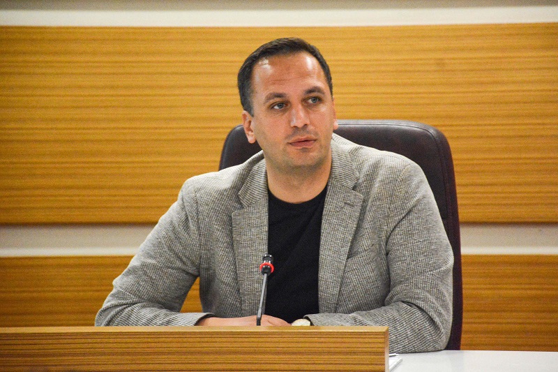 Bornova Belediye Başkanı gözaltına alındı