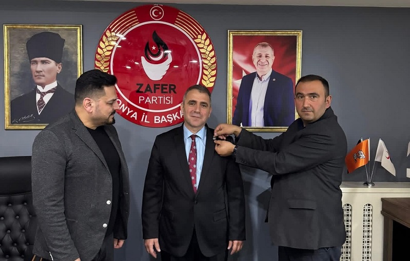 İYİ Parti'den Zafer Partisi'ne geçti
