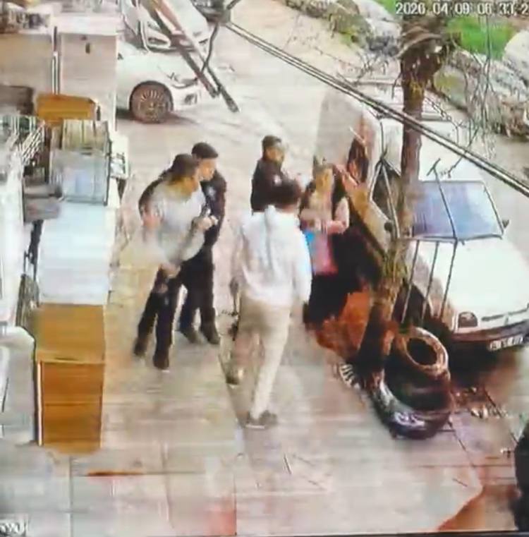 Zihinsel engelli ve annesine sopalı saldırı