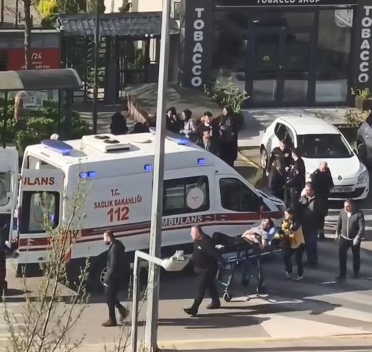 Lise öğrencileri arasında bıçaklı kavga